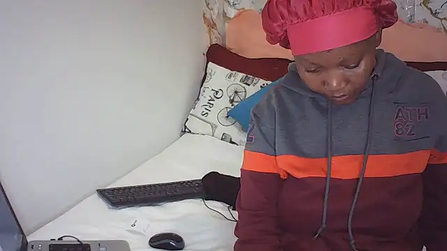 CouplesX96xx online show from 05-06-26, 06:34