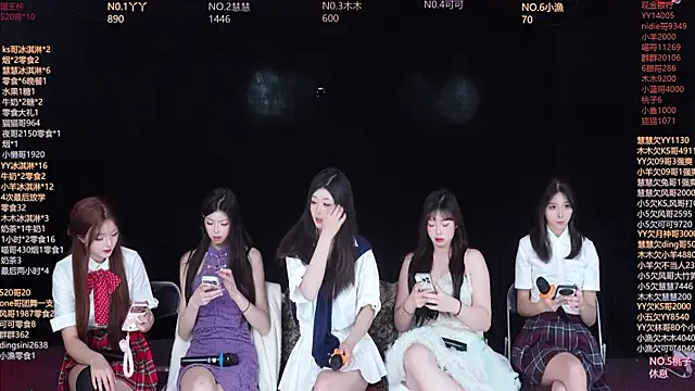 EYgirl222 online show from 01-14-26, 08:40