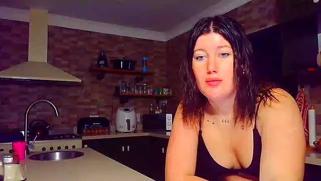 Snapshot of TheFun_House chatting on 12-05-25, 06:39 TheFun House online show from 12-05-25, 06:39