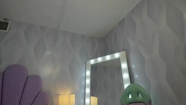 BabyAngel18  online show from 01-13-26, 11:36