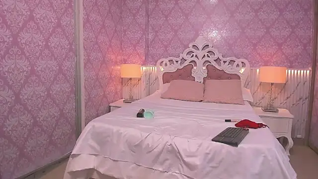 BabyAngel18  online show from 09-18-25, 11:57