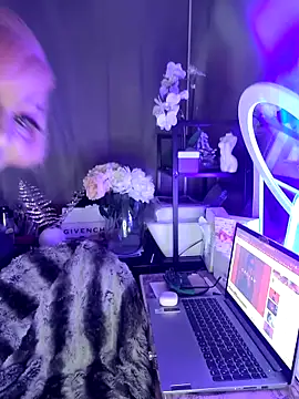 iamlalamilano online show from 02-18-26, 01:18