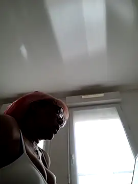 iamlalamilano online show from 04-12-26, 12:41