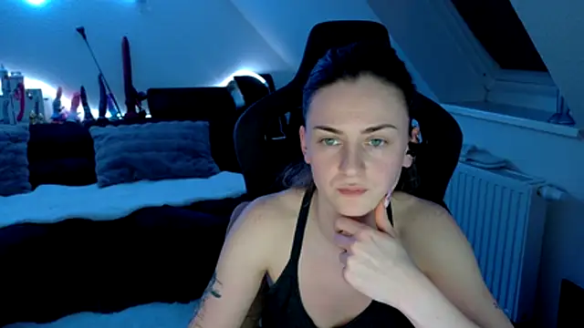 Melly4You online show from 03-22-26, 11:39