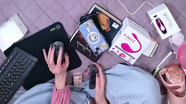 4example Chloe online show from 10-02-25, 10:51