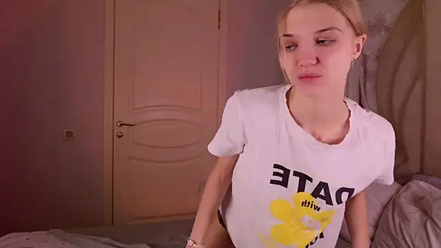 4example Chloe online show from 12-01-25, 11:00