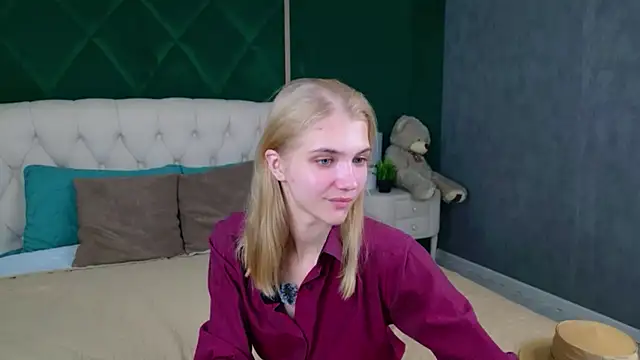4example Chloe online show from 07-14-26, 05:34