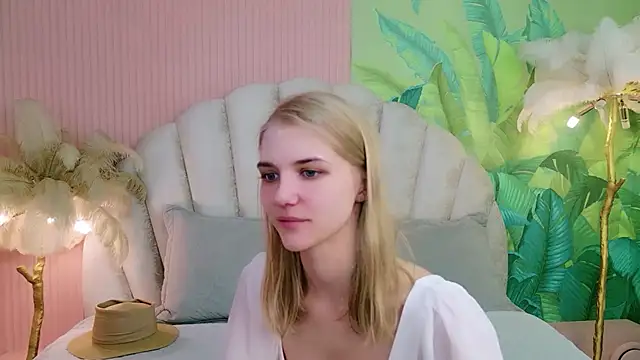 4example Chloe online show from 07-01-26, 05:30