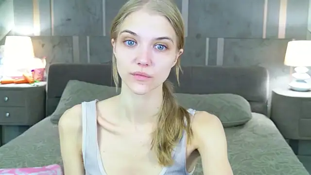 4example Chloe online show from 04-03-26, 05:47