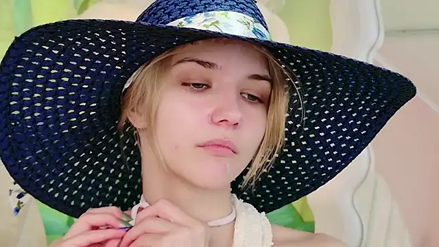 4example Chloe online show from 07-04-26, 05:47