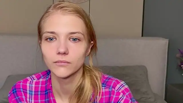 4example Chloe online show from 04-05-26, 05:47