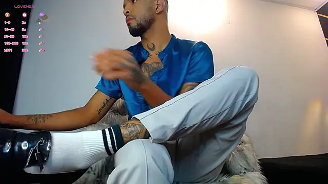 LickMyInk online show from 10-17-25, 03:43