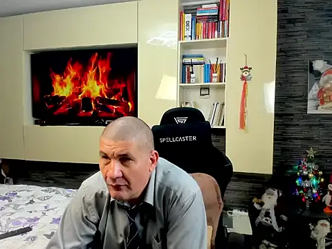 SpartacusDaddy48 online show from 02-17-26, 05:21