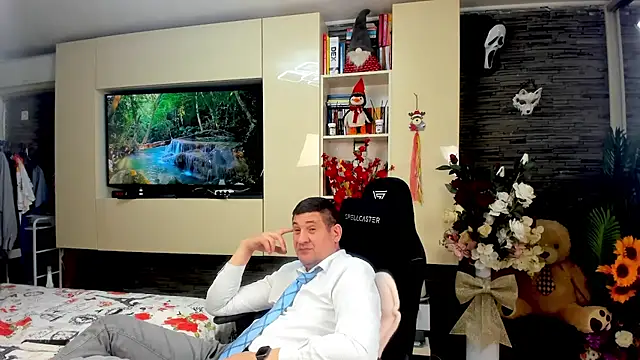 SpartacusDaddy48 online show from 04-15-26, 11:27