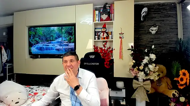 SpartacusDaddy48 online show from 04-14-26, 11:21