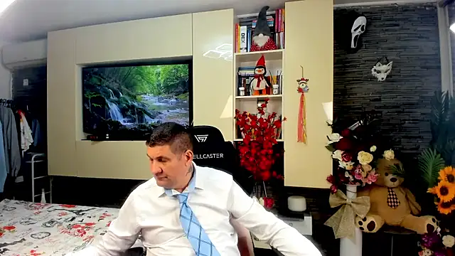 SpartacusDaddy48 online show from 04-10-26, 06:09