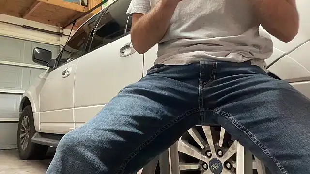 Snapshot of HorneyCowboy154 chatting on 09-13-25, 04:51 HorneyCowboy154 online show from 09-13-25, 04:51