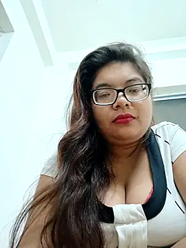 Elie couple143 online show from 12-16-25, 08:35