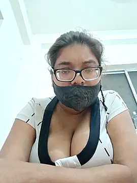 Elie couple143 online show from 11-13-25, 06:34