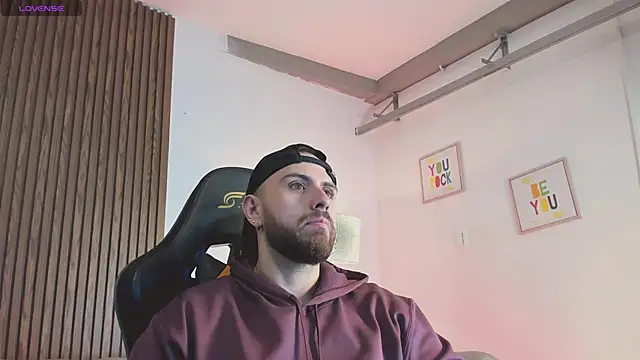 Maximo Wolff online show from 01-13-26, 08:02