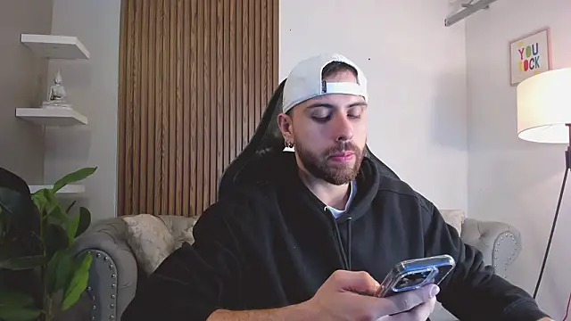 Maximo Wolff online show from 03-21-26, 04:03