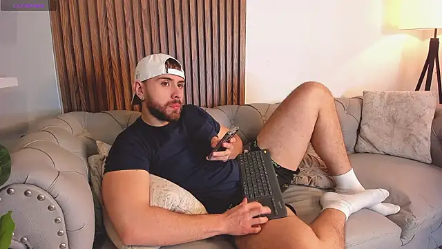 Maximo Wolff online show from 03-23-26, 12:33