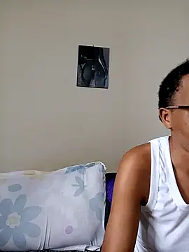 Snapshot of Miss-Hennessy chatting on 04-27-26, 10:46 Miss-Hennessy online show from 04-27-26, 10:46