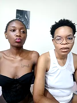 Snapshot of Miss-Hennessy chatting on 04-19-26, 11:22 Miss-Hennessy online show from 04-19-26, 11:22