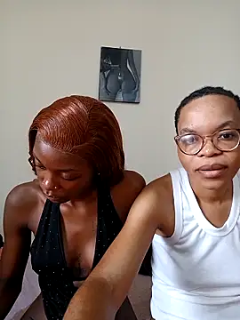 Snapshot of Miss-Hennessy chatting on 04-22-26, 09:38 Miss-Hennessy online show from 04-22-26, 09:38