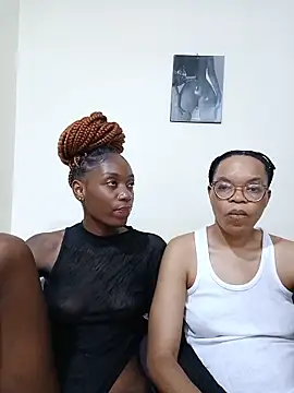 Snapshot of Miss-Hennessy chatting on 05-08-26, 10:57 Miss-Hennessy online show from 05-08-26, 10:57