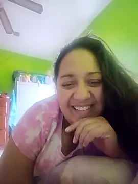 Snapshot of Caroomoom27 chatting on 09-13-25, 09:15 Caroomoom27 online show from 09-13-25, 09:15