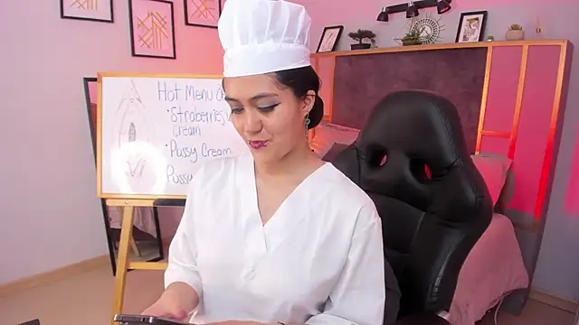 Snapshot of Azurra_amatto2 chatting on 10-20-25, 08:53 Azurra amatto2 online show from 10-20-25, 08:53