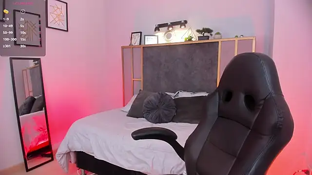 Azurra amatto2 online show from 02-19-26, 08:17