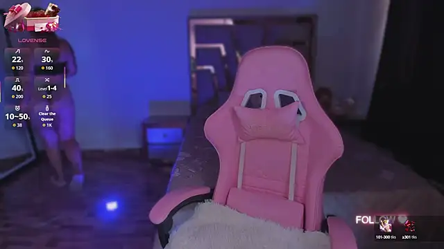 lunaarose online show from 10-07-25, 04:19