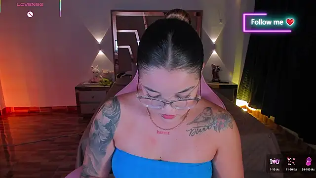 Snapshot of lunaarose chatting on 02-03-26, 06:40 lunaarose online show from 02-03-26, 06:40