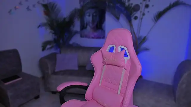 lunaarose online show from 09-11-25, 03:50