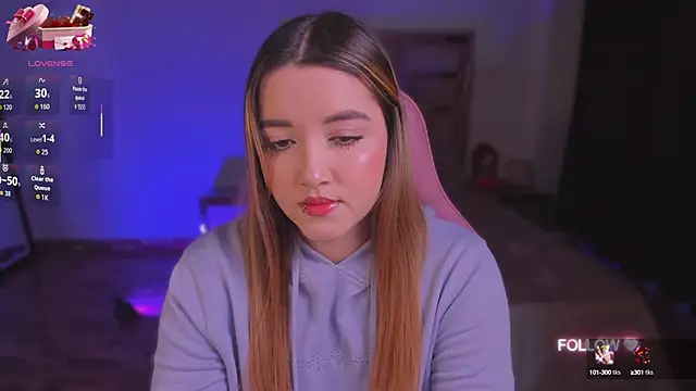 lunaarose online show from 10-04-25, 04:47