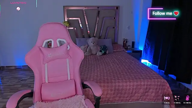 Snapshot of lunaarose chatting on 02-17-26, 03:48 lunaarose online show from 02-17-26, 03:48