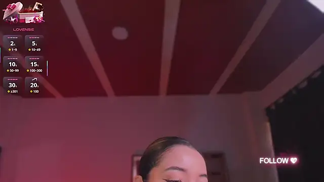 lunaarose online show from 10-09-25, 04:29