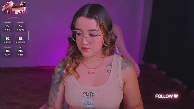 lunaarose online show from 09-23-25, 04:30