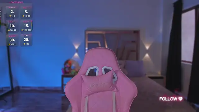 lunaarose online show from 11-10-25, 03:17