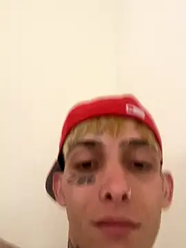 Snapshot of KinkyLatinCock chatting on 09-08-25, 06:29 KinkyLatinCock online show from 09-08-25, 06:29