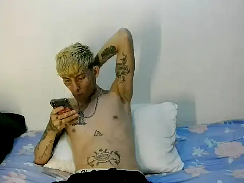 Snapshot of KinkyLatinCock chatting on 09-24-25, 11:43 KinkyLatinCock online show from 09-24-25, 11:43