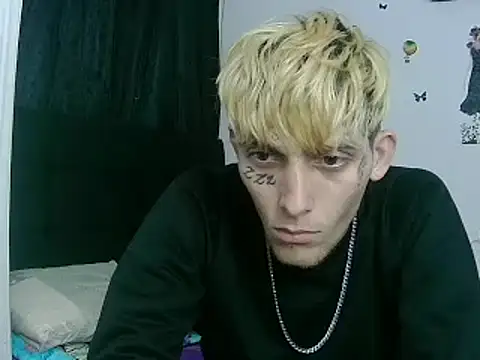 Snapshot of KinkyLatinCock chatting on 10-12-25, 10:00 KinkyLatinCock online show from 10-12-25, 10:00