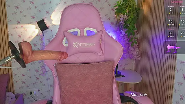 mia noir online show from 04-08-26, 04:36