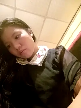 Snapshot of Adsatoh chatting on 10-21-25, 06:24 Adsatoh online show from 10-21-25, 06:24