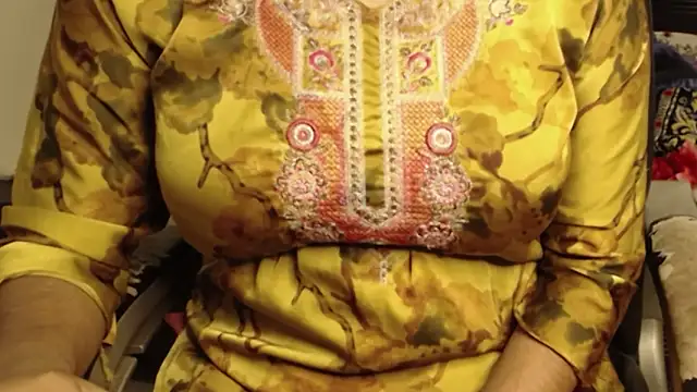 campornlive71 online show from 02-11-26, 03:23