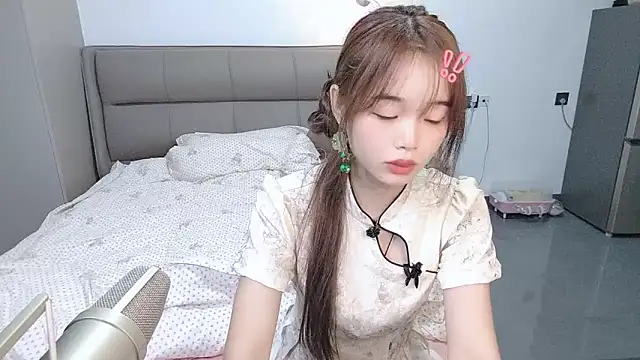 kexin a online show from 10-11-25, 10:27