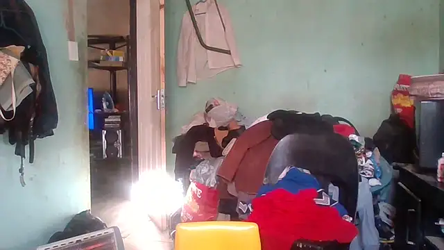 Nicky52 online show from 11-20-25, 04:57