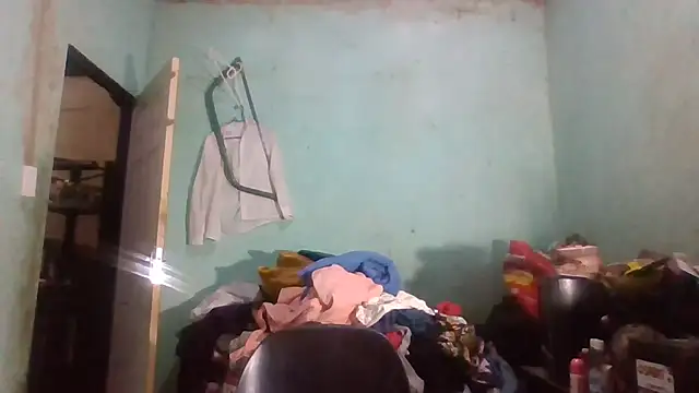 Nicky52 online show from 11-18-25, 04:43